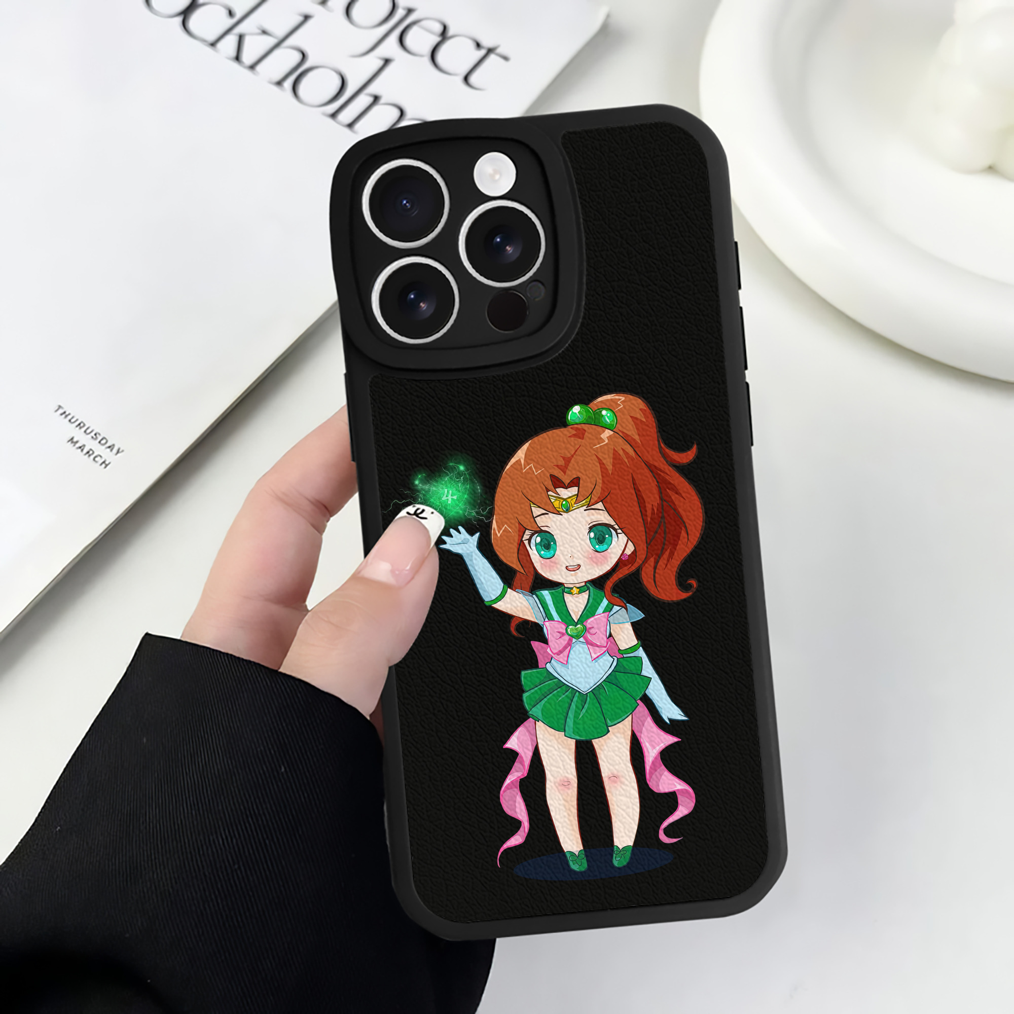 （画像用） 美少女戦士セーラームーン 木野 まこと きの まこと Sailor Moon Kino Makoto （セーラージュピター；Sailor Jupiter） 【iPhone 16シリーズ対応】シリコンスマホケース（レザー調） 材質：シリコン
